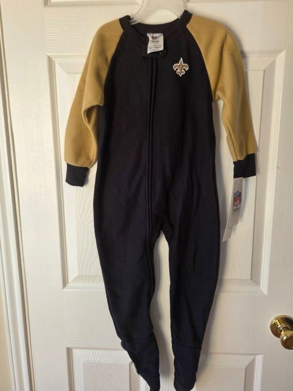New Orleans Saints Fleece PJs 3T, 4T Sleep One Piece Gold, Black NWT Football